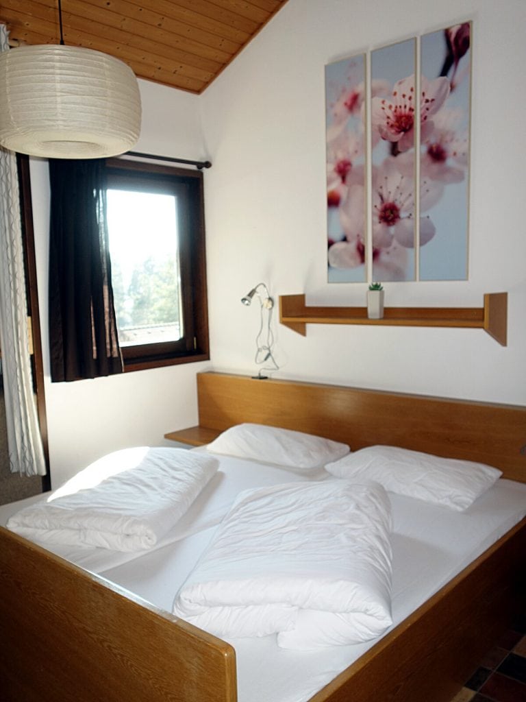 Schlafzimmer 2 Haus 93 Feriendorf Öfingen Haus Mohnblume